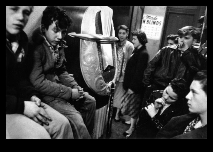 الواقعية الوثائقية: رواية القصص من خلال أساليب التصوير الفوتوغرافي