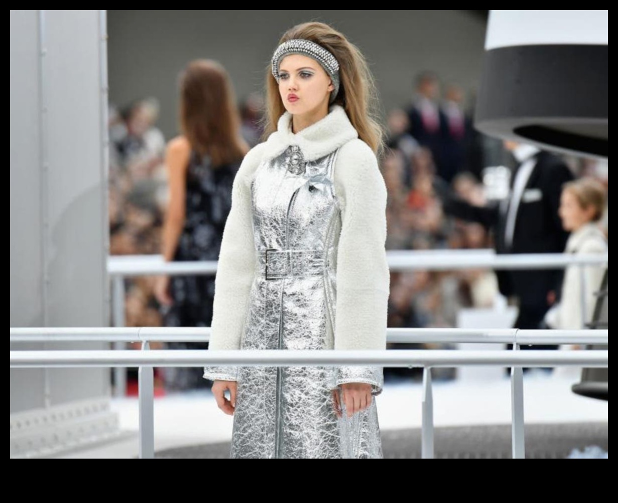 مستقبلية غير رسمية: ملابس حديثة للأناقة اليومية