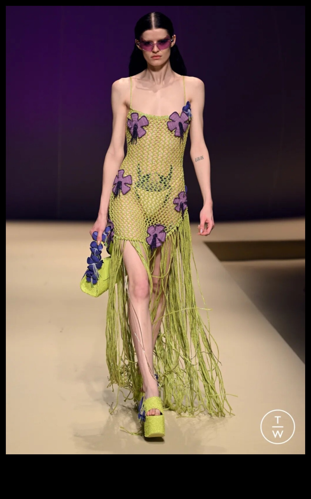 Style Siren: فتن العالم بالأزياء العصرية المميزة