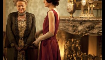 فوغ الفيكتوري: ملابس عتيقة ذات فخامة العالم القديم